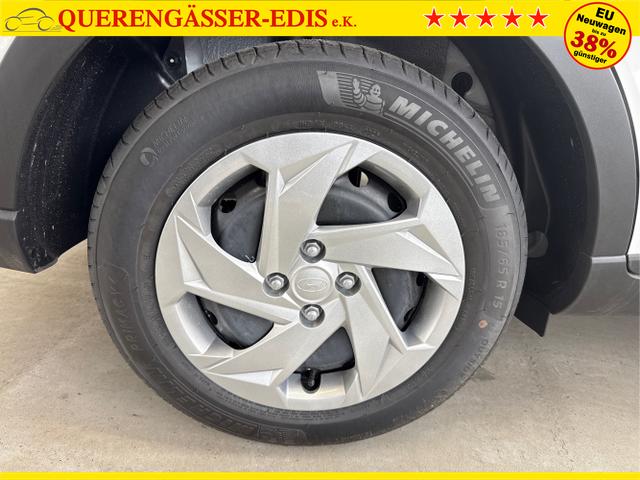 Hyundai / BAYON / Weiß / / / DCT SHZ NAVI RFK PDC 