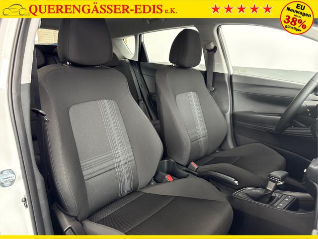 Hyundai / BAYON / Weiß / / / DCT SHZ NAVI RFK PDC 