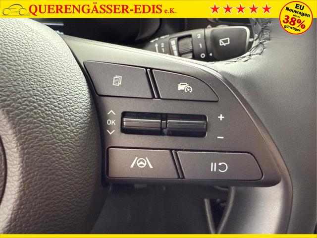 Hyundai / BAYON / Weiß / / / DCT SHZ NAVI RFK PDC 