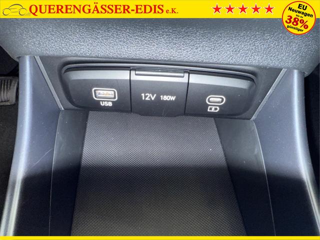 Hyundai / BAYON / Weiß / / / DCT SHZ NAVI RFK PDC 
