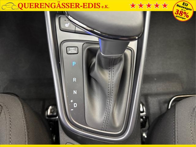Hyundai / BAYON / Weiß / / / DCT SHZ NAVI RFK PDC 