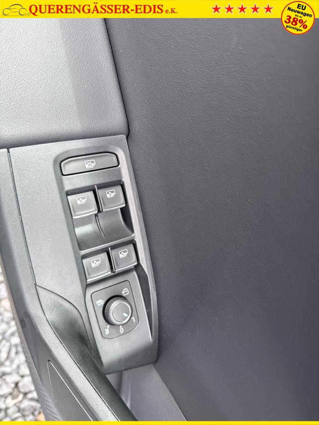Seat / Leon / Weiß / / / 
