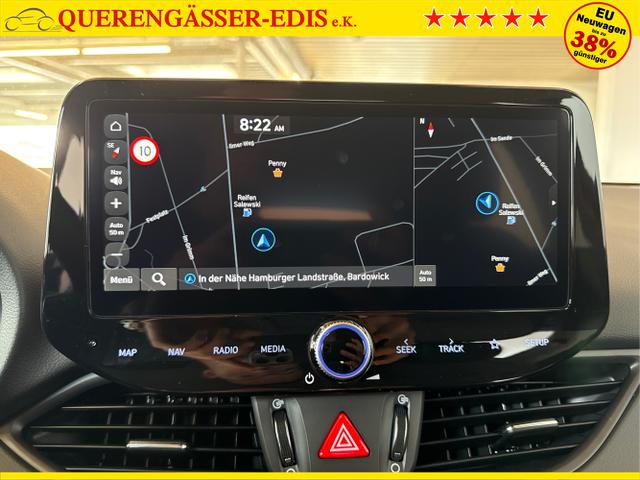 Hyundai / i30 / Rot / / / NAVI LED RFK PDC