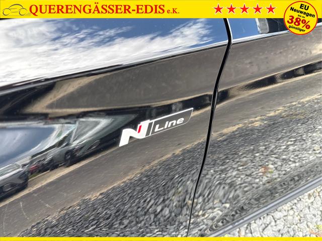 Hyundai / i30 / Schwarz / / / N-LINE SHZ NAVI PDC RFK