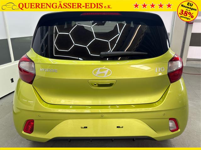 Hyundai / i10 / Grün / / / AUT NAVI SHZ TEMPOMAT 