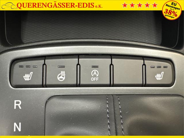 Hyundai / i10 / Grün / / / AUT NAVI SHZ TEMPOMAT 