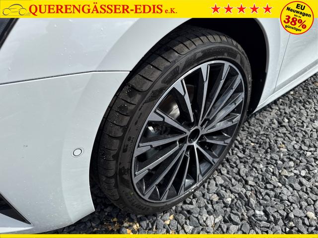 Skoda / Octavia / Weiß / / / 