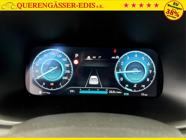 Hyundai / i30 / Weiß / / / DCT ACC NAVI RFK WP 