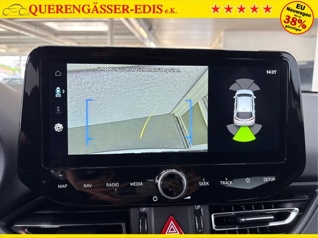 Hyundai / i30 / Weiß / / / DCT ACC NAVI RFK WP 