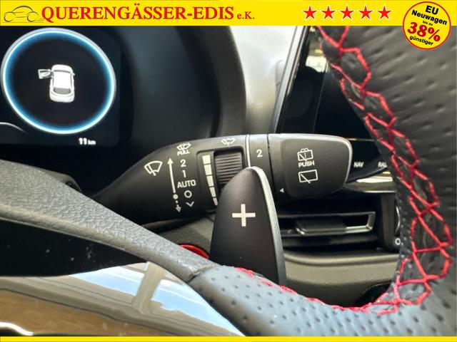 Hyundai / i30 / Weiß / / / DCT ACC NAVI RFK WP 