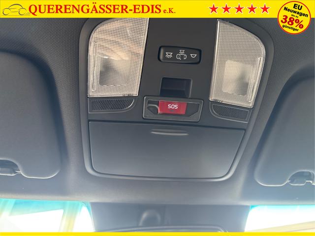 Hyundai / i30 / Weiß / / / DCT ACC NAVI RFK WP 