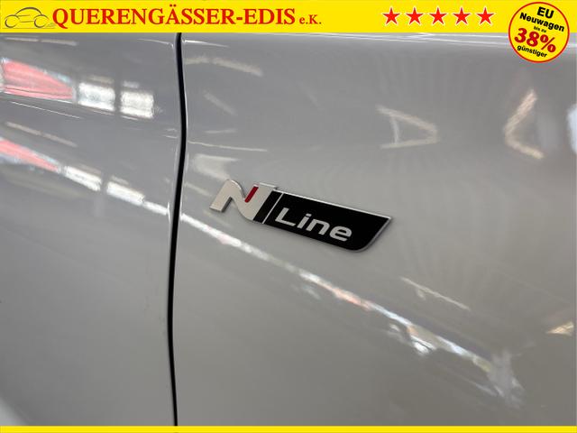 Hyundai / i30 / Weiß / / / DCT ACC NAVI RFK WP 