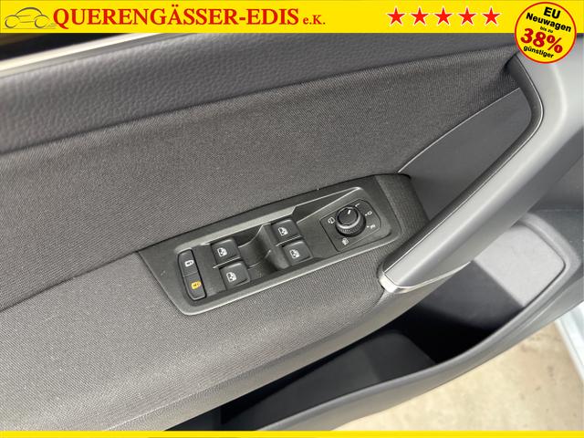 Volkswagen / Touran / Silber / / / 