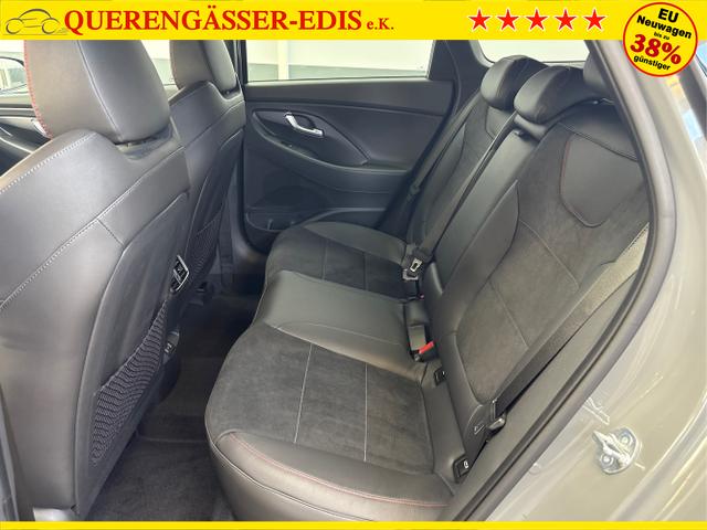 Hyundai / i30 / Grau / / / DCT ACC NAVI RFK WP 