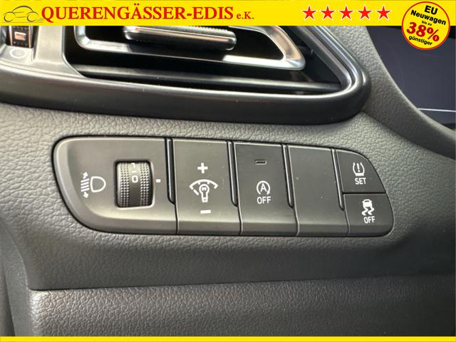 Hyundai / i30 / Grau / / / DCT ACC NAVI RFK WP 