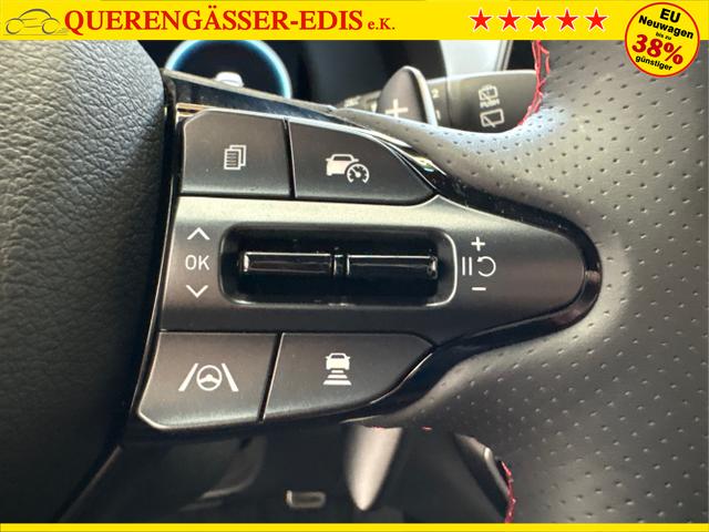 Hyundai / i30 / Grau / / / DCT ACC NAVI RFK WP 