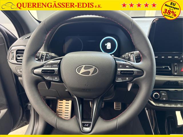 Hyundai / i30 / Grau / / / DCT ACC NAVI RFK WP 