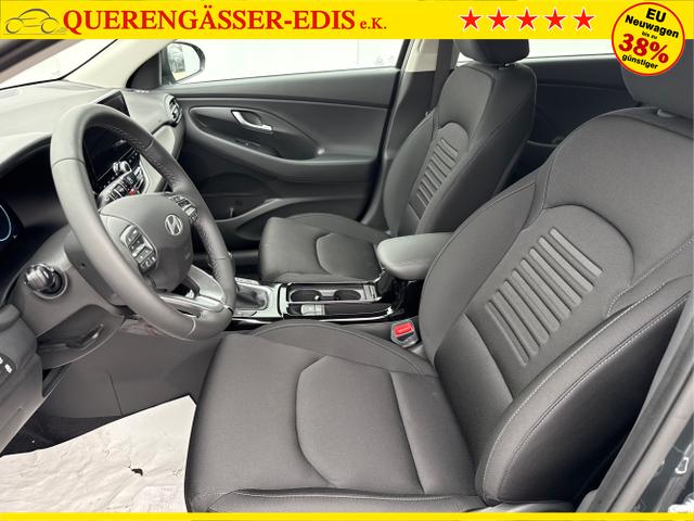Hyundai / i30 / Grün / / / EDITION SHZ NAVI ALU LED RFK PDC