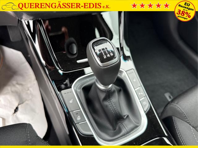 Hyundai / i30 / Grün / / / EDITION SHZ NAVI ALU LED RFK PDC