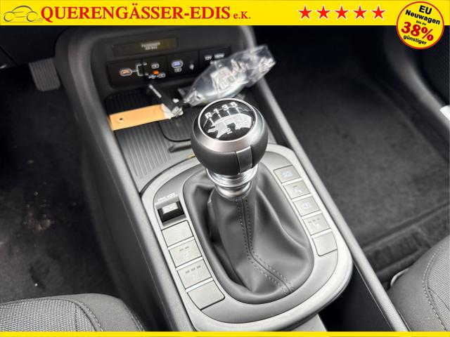 Hyundai / KONA / Weiß / / / NAVI KLIMAAUTOMATIK PDC v+h RFK
