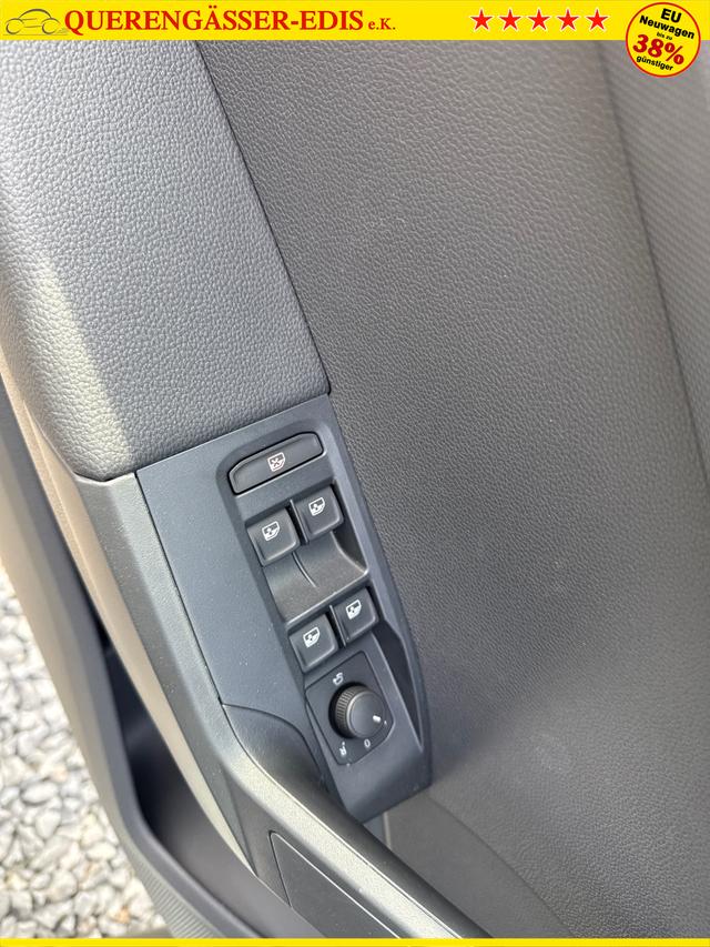 Seat / Arona / Weiß / / / RFK PDC v+h KLIMAAUTOMATIK
