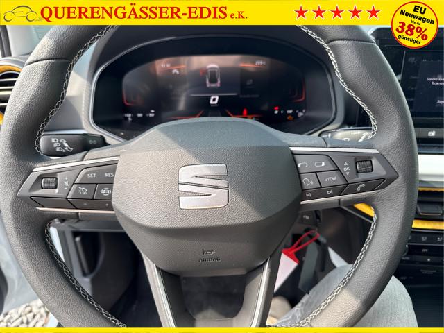 Seat / Arona / Weiß / / / RFK PDC v+h KLIMAAUTOMATIK