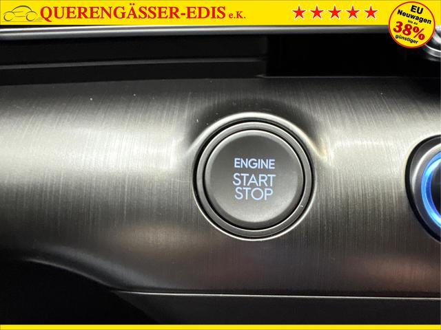 Hyundai / KONA / Schwarz / / / NAVI KLIMAAUTOMATIK PDC v+h RFK