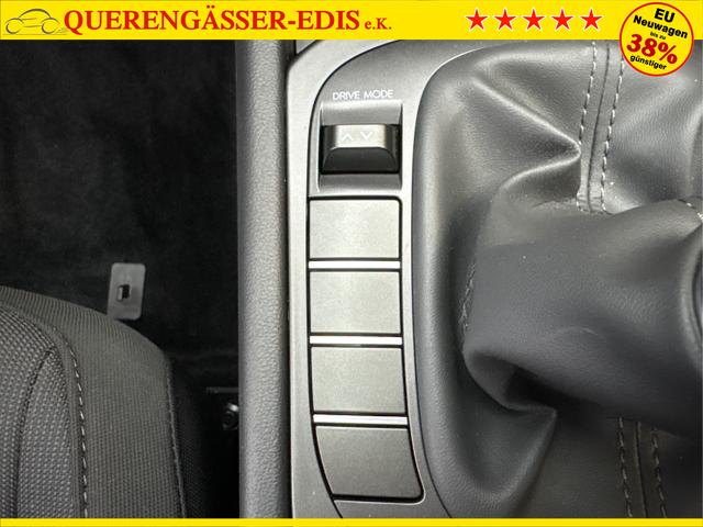 Hyundai / KONA / Schwarz / / / NAVI KLIMAAUTOMATIK PDC v+h RFK