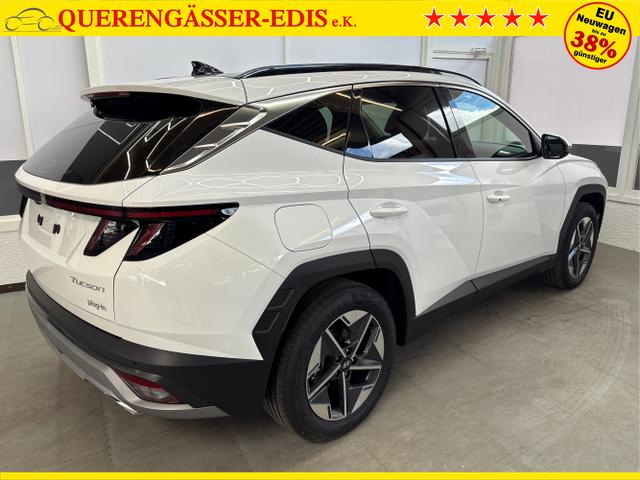 Hyundai / TUCSON / Weiß / / / PANO SHZ v+h 18 ALU