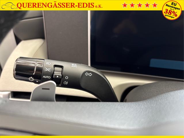 Hyundai / TUCSON / Weiß / / / PANO SHZ v+h 18 ALU