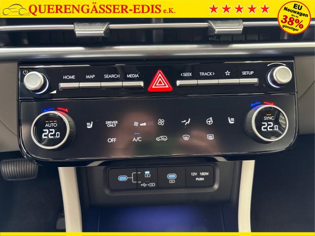Hyundai / TUCSON / Weiß / / / PANO SHZ v+h 18 ALU