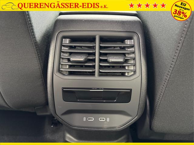 Seat / Leon / Blau / / / 1.5 TSI SHZ ACC RFK PDC 