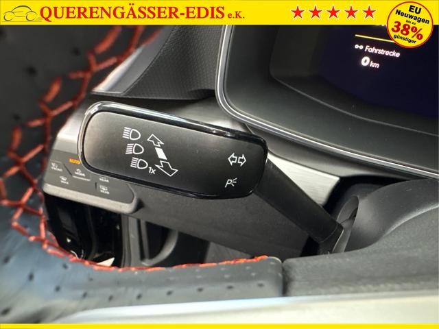 Seat / Leon / Schwarz / / / 1.5 TSI MATRIX NAVI SHZ RFK KESSY