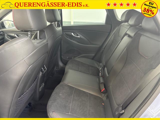 Hyundai / i30 / Blau / / / DCT ACC NAVI RFK WP 