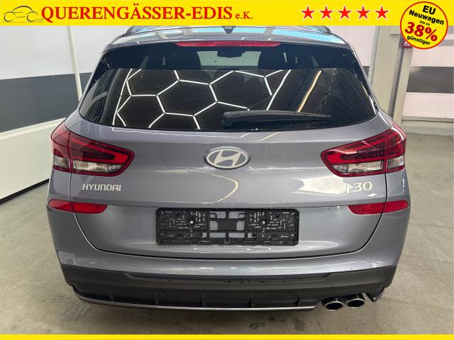 Hyundai / i30 / Blau / / / DCT ACC NAVI RFK WP 