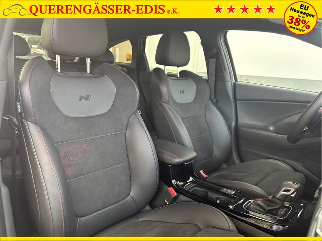 Hyundai / i30 / Blau / / / DCT ACC NAVI RFK WP 