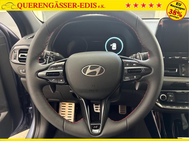 Hyundai / i30 / Blau / / / DCT ACC NAVI RFK WP 