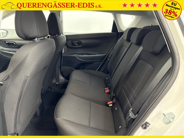 Hyundai / BAYON / Weiß / / / DCT NAVI RFK PDC 