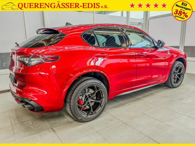 Alfa Romeo Stelvio QUADRIFOGLIO VERDE AKRAPOVIC Technologie-Paket 