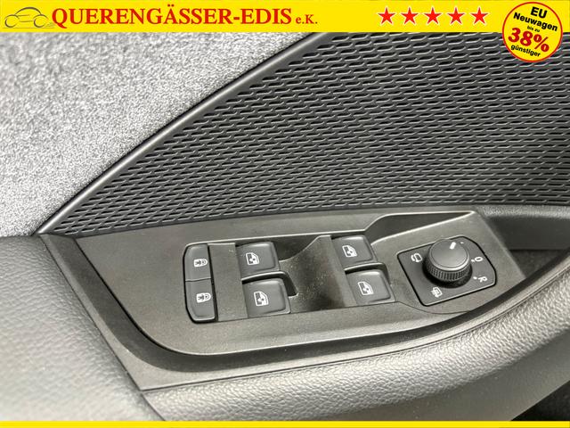 Skoda Octavia Combi SELECTION 1.5 MHEV AHK DSG NAVI ACC SHZ RFK 