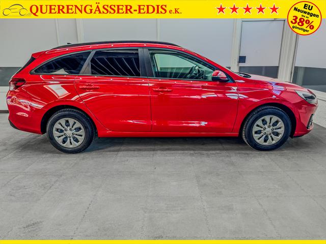 Hyundai i30 Kombi STYLE NAVI RFK LED PDC v+h 