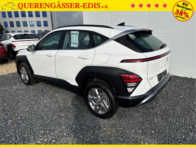 Hyundai / KONA / Weiß / / / DCT 198PS NAVI SHZ ACC PDC v+h 