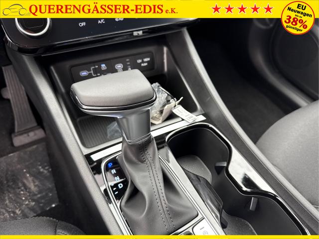 Hyundai / TUCSON / Rot / / / DCT ACC SHZ NAVI PDC RFK