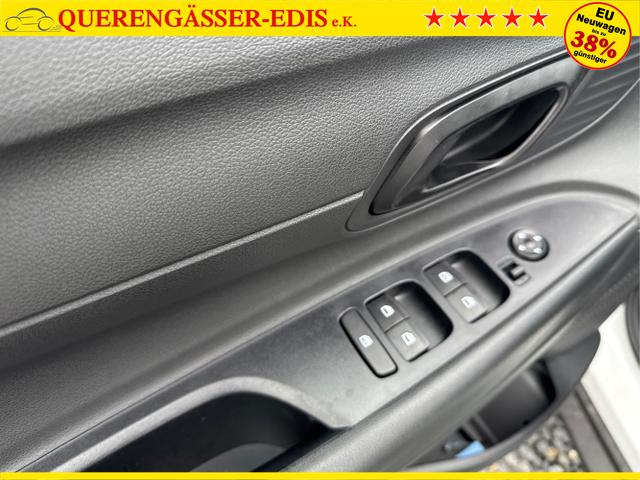 Hyundai / BAYON / Weiß / / / NAVI RFK PDC TEMPOMAT 