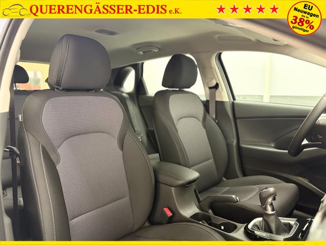 Hyundai i30 STYLE NAVI LED RFK PDC 