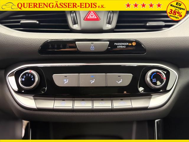 Hyundai i30 STYLE NAVI LED RFK PDC 