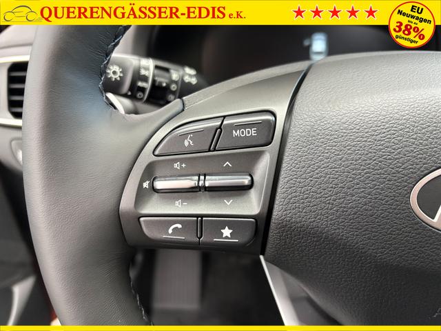 Hyundai i30 STYLE NAVI LED RFK PDC 