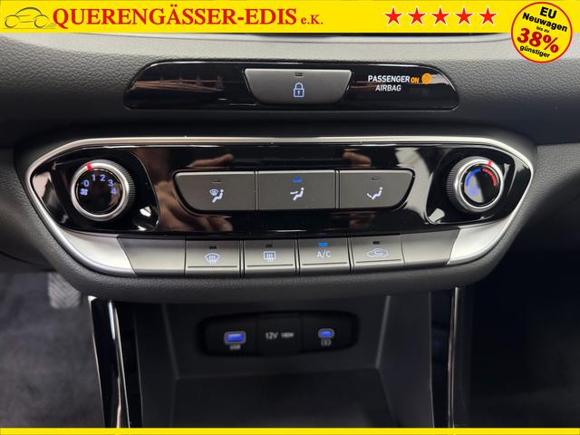 Hyundai i30 STYLE NAVI LED RFK PDC 