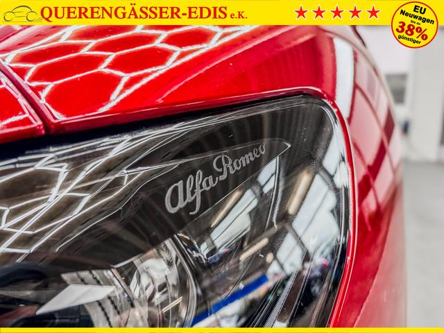 Alfa Romeo Stelvio QUADRIFOGLIO VERDE AKRAPOVIC Technologie-Paket 