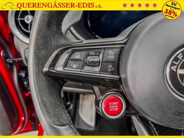 Alfa Romeo Stelvio QUADRIFOGLIO VERDE AKRAPOVIC Technologie-Paket 